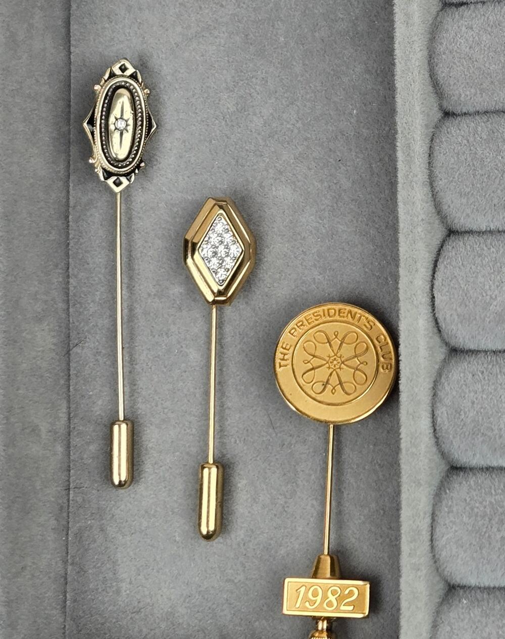 Vintage Avon Stick Pin Bundle
Kensington ~ Presidential